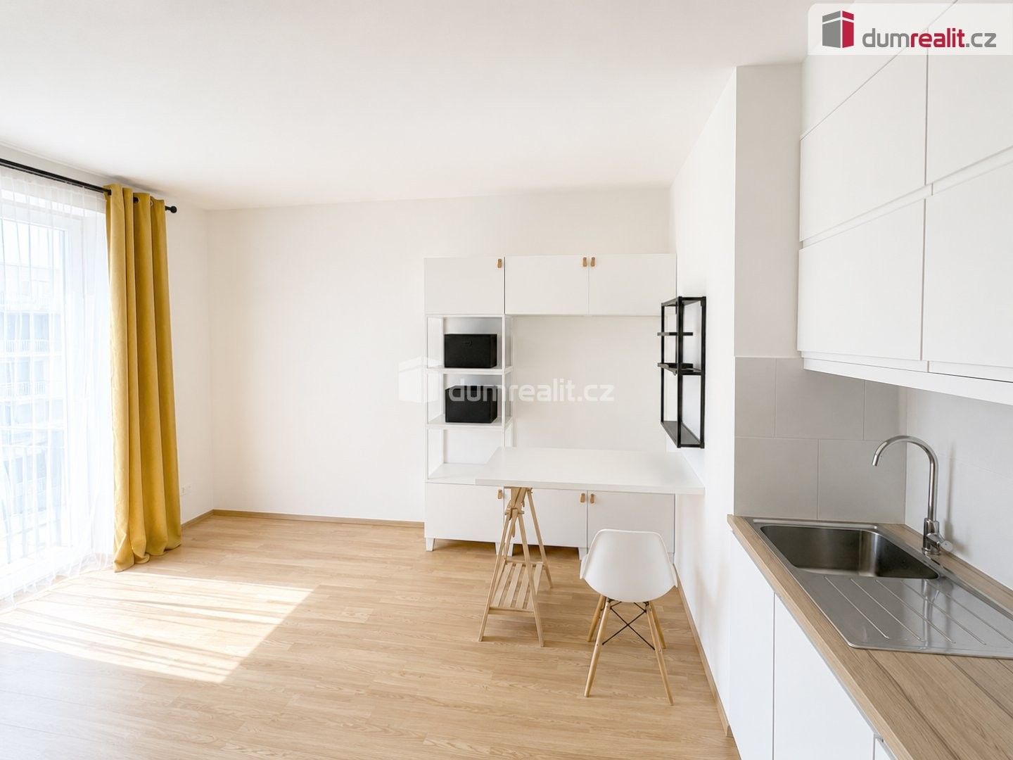 Pronájem bytu 1+kk 37 m² - foto 1