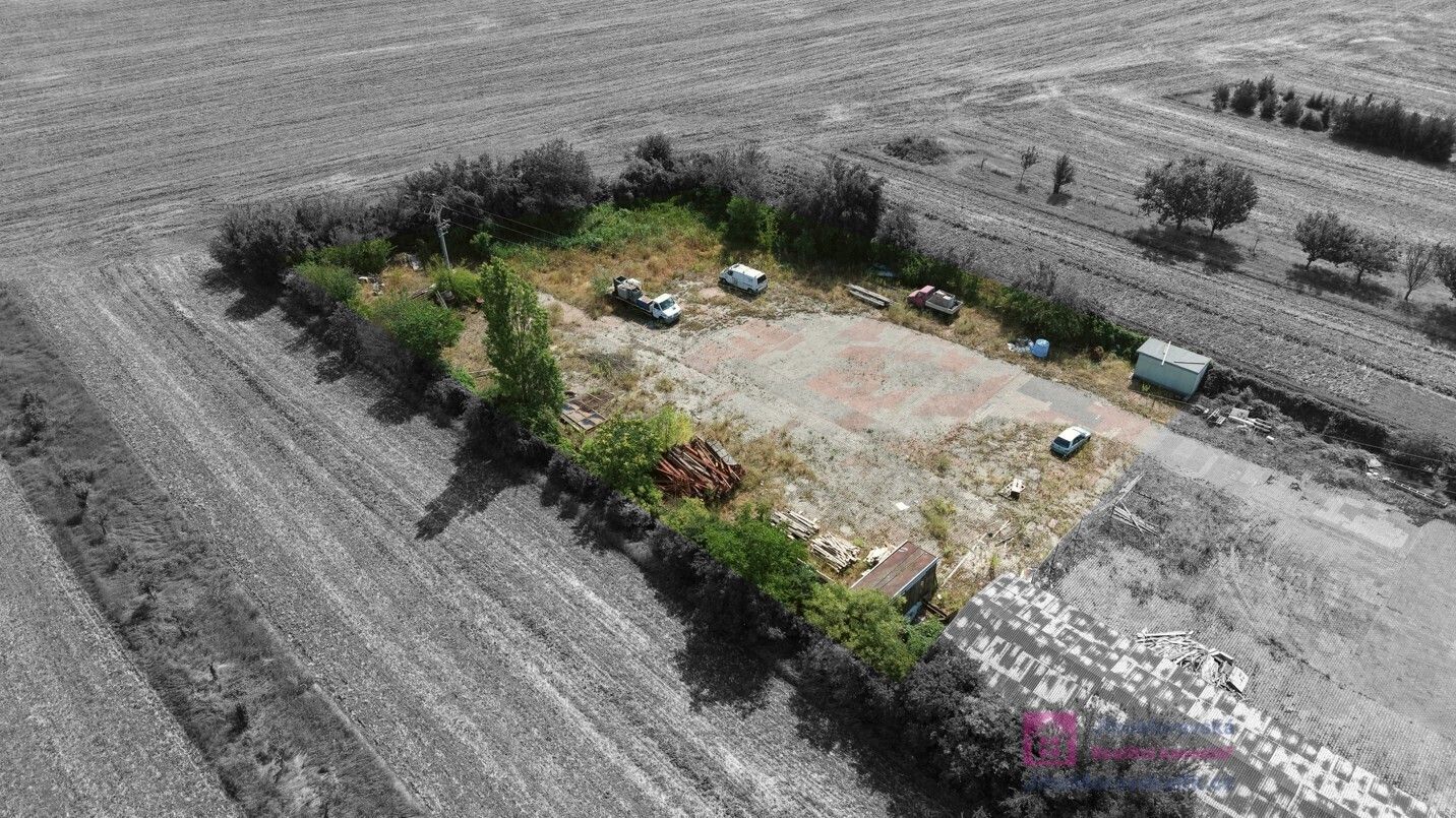 Pronájem pozemku 2960 m² - foto 1