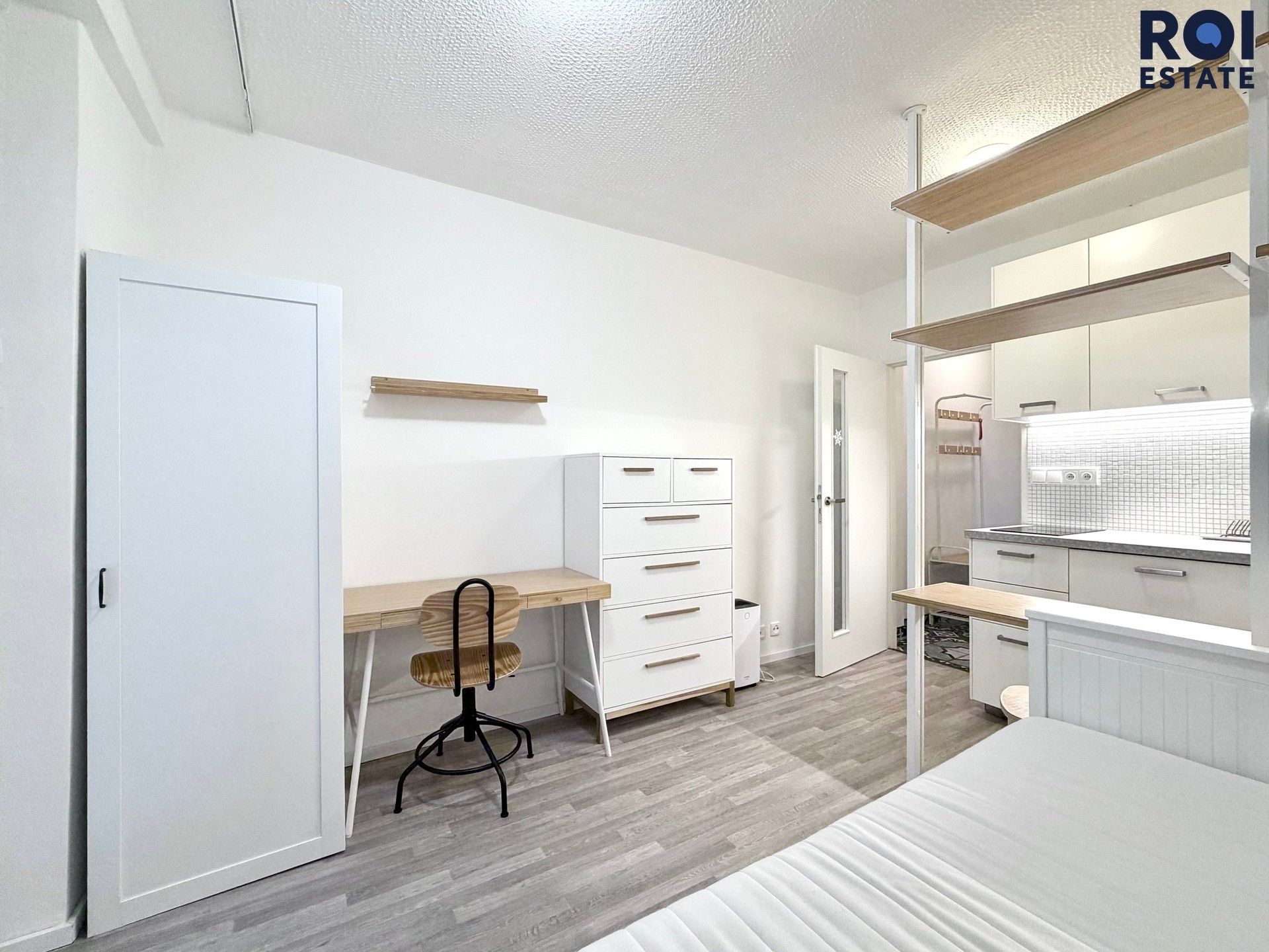 Pronájem bytu 1+kk 27 m² - foto 5