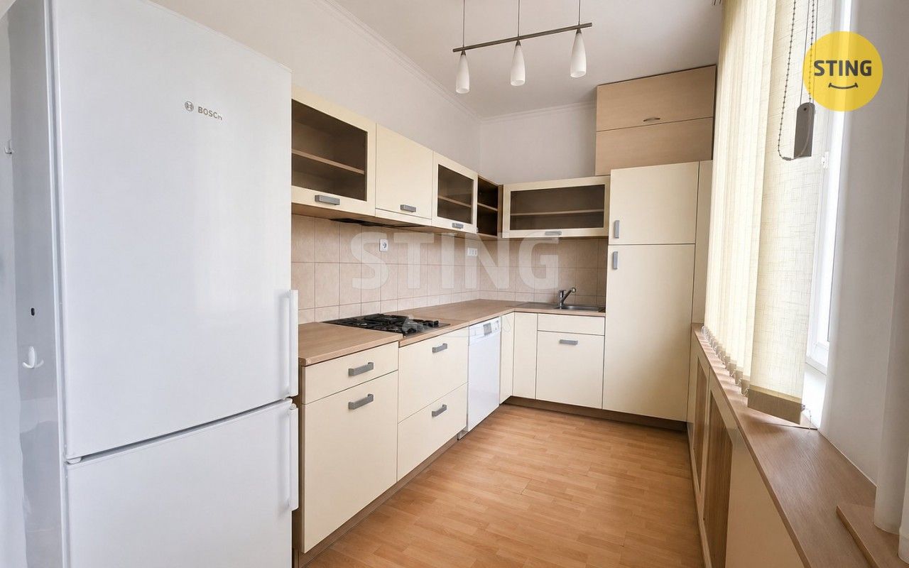 Pronájem bytu 2+kk 56 m² - foto 1