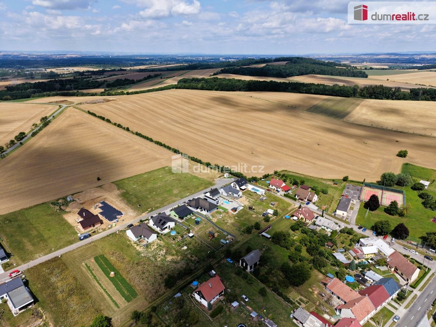 Prodej pozemku 1303 m² - foto 1