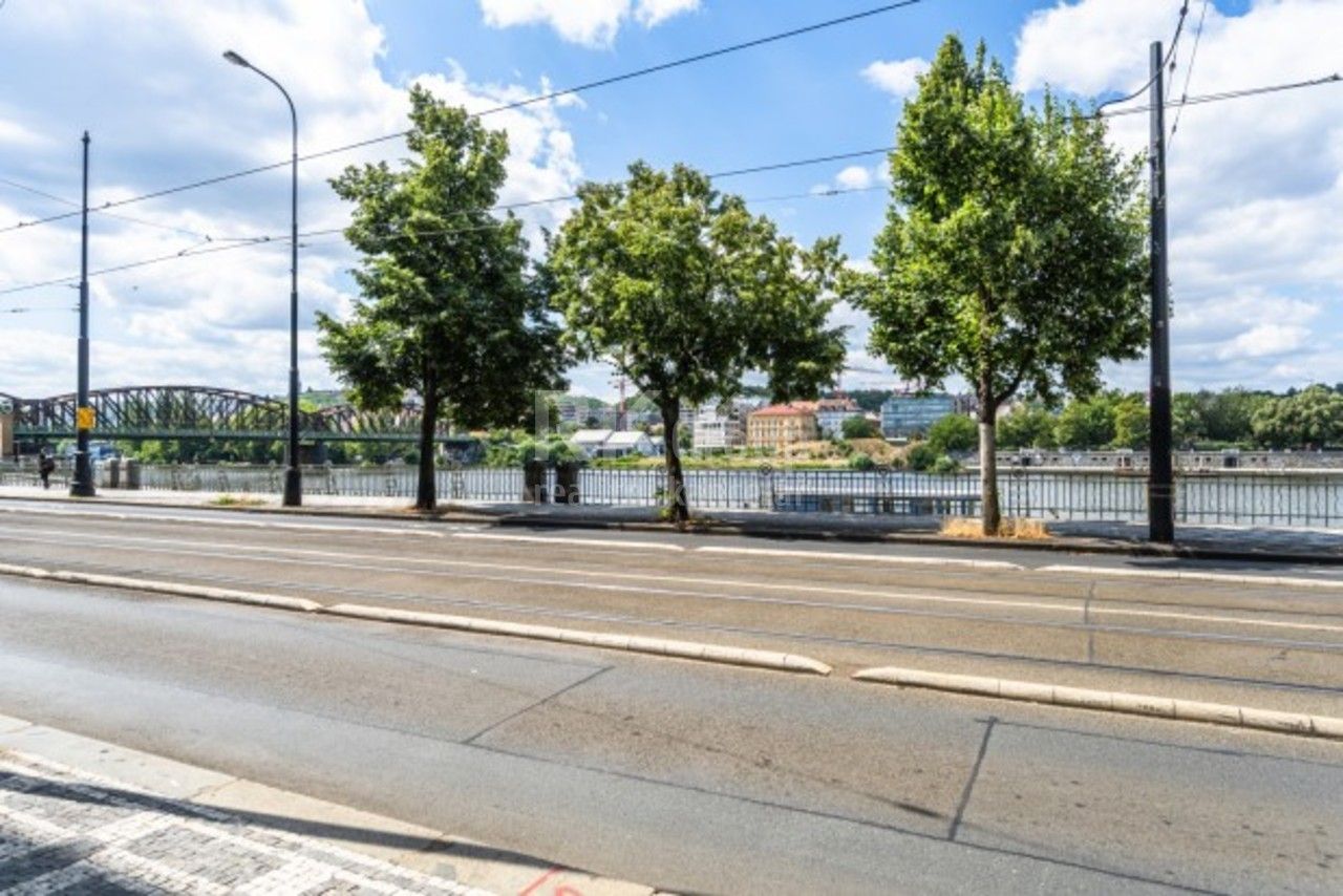 Pronájem komerčního prostoru 120 m² - foto 21