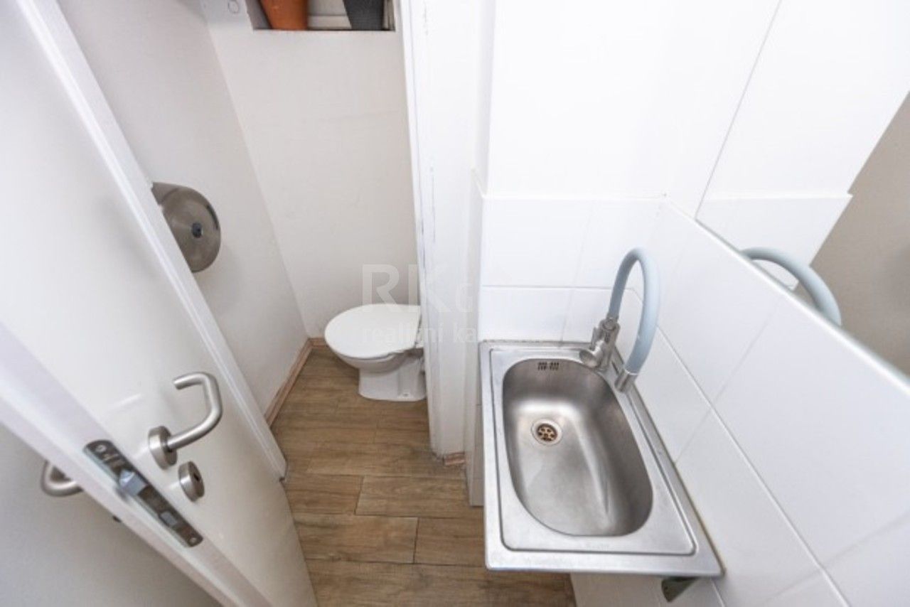Pronájem komerčního prostoru 120 m² - foto 20