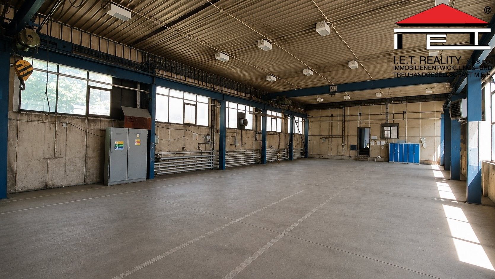 Pronájem komerčního prostoru 741 m² - foto 3