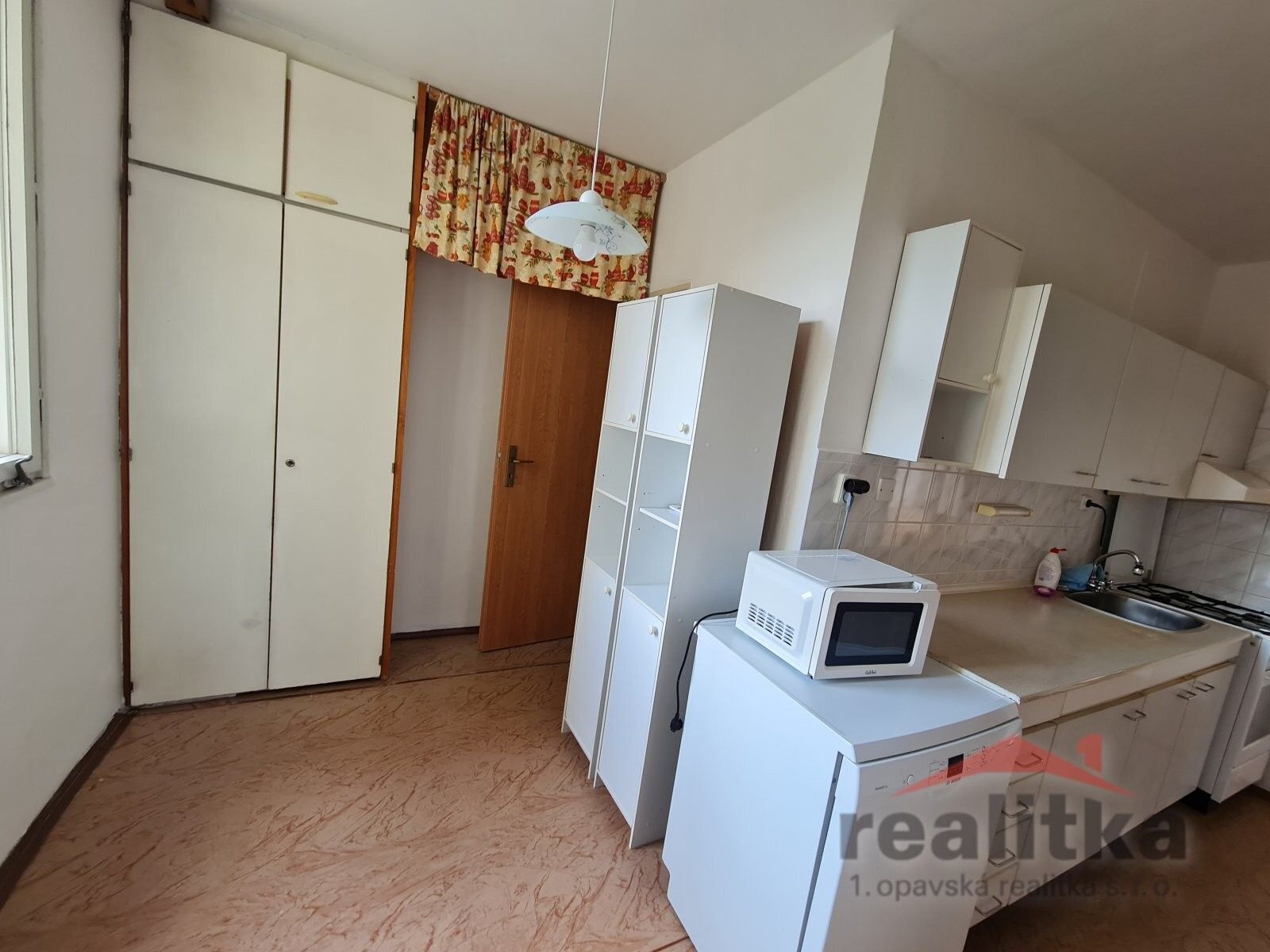 Pronájem bytu 2+1 69 m² - foto 6