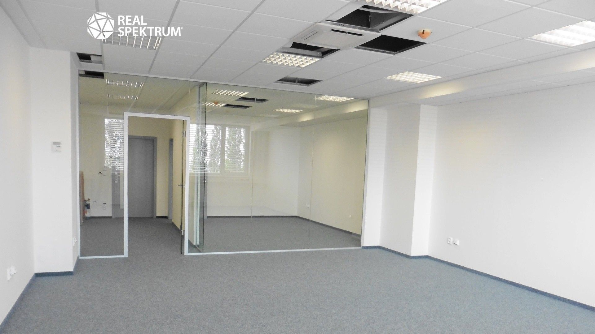 Pronájem komerčního prostoru 85 m² - foto 2