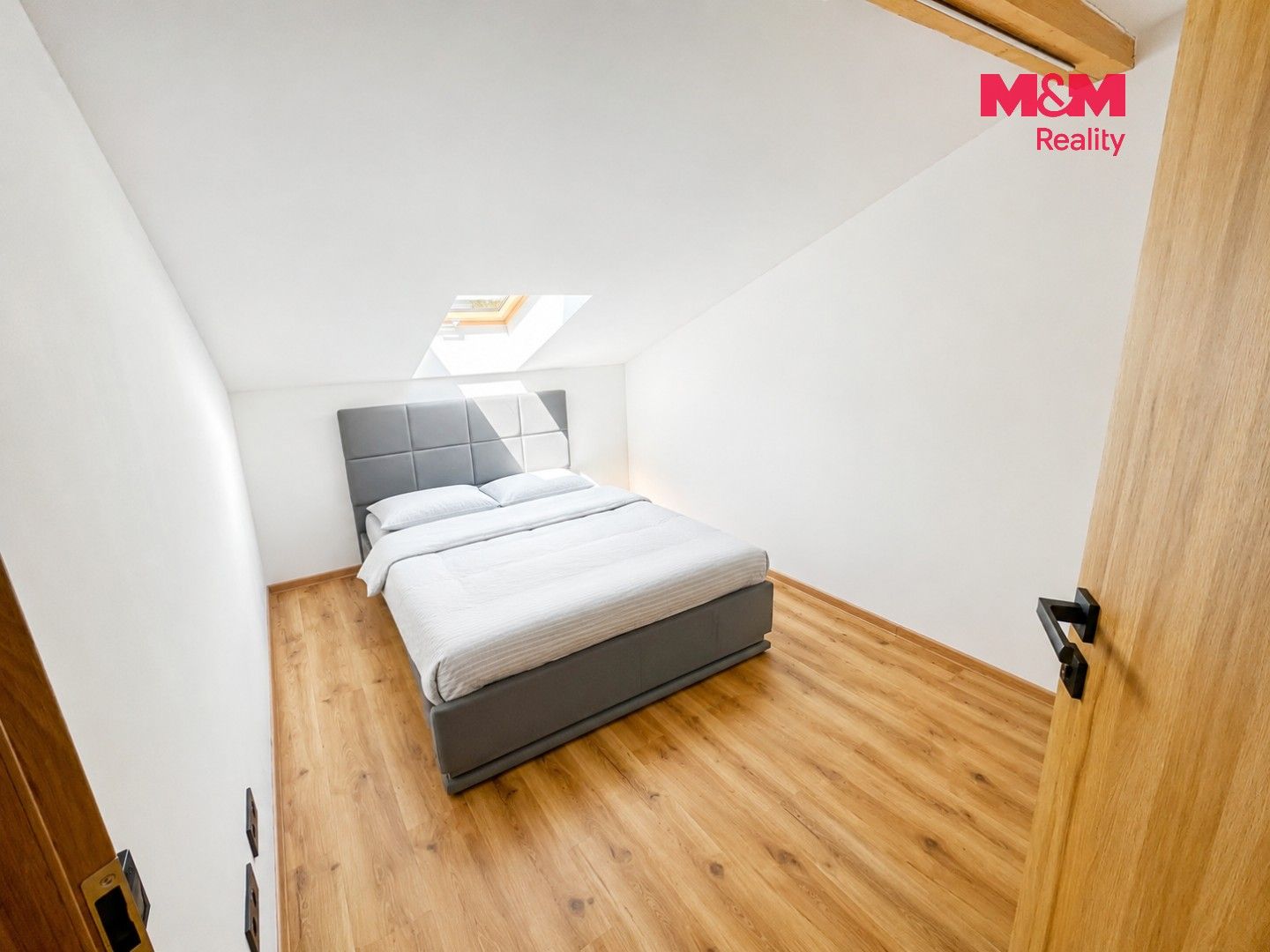 Pronájem bytu 3+kk 80 m² - foto 8