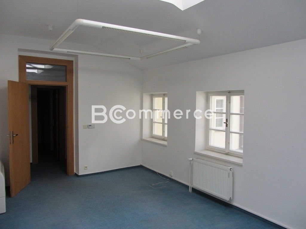 Pronájem komerčního prostoru 99 m² - foto 2