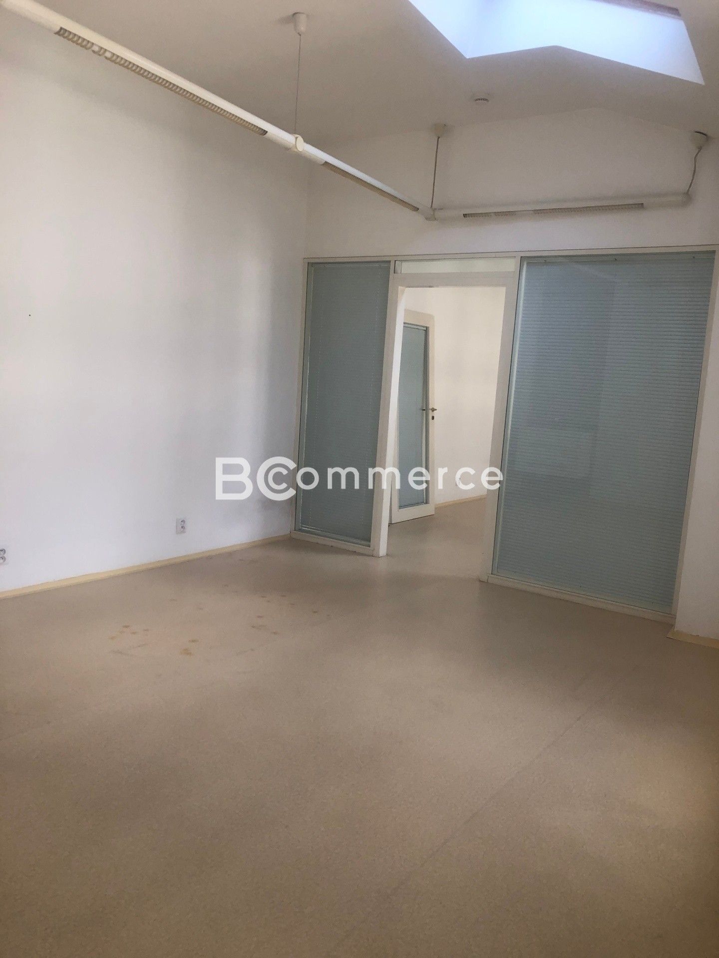 Pronájem komerčního prostoru 99 m² - foto 6