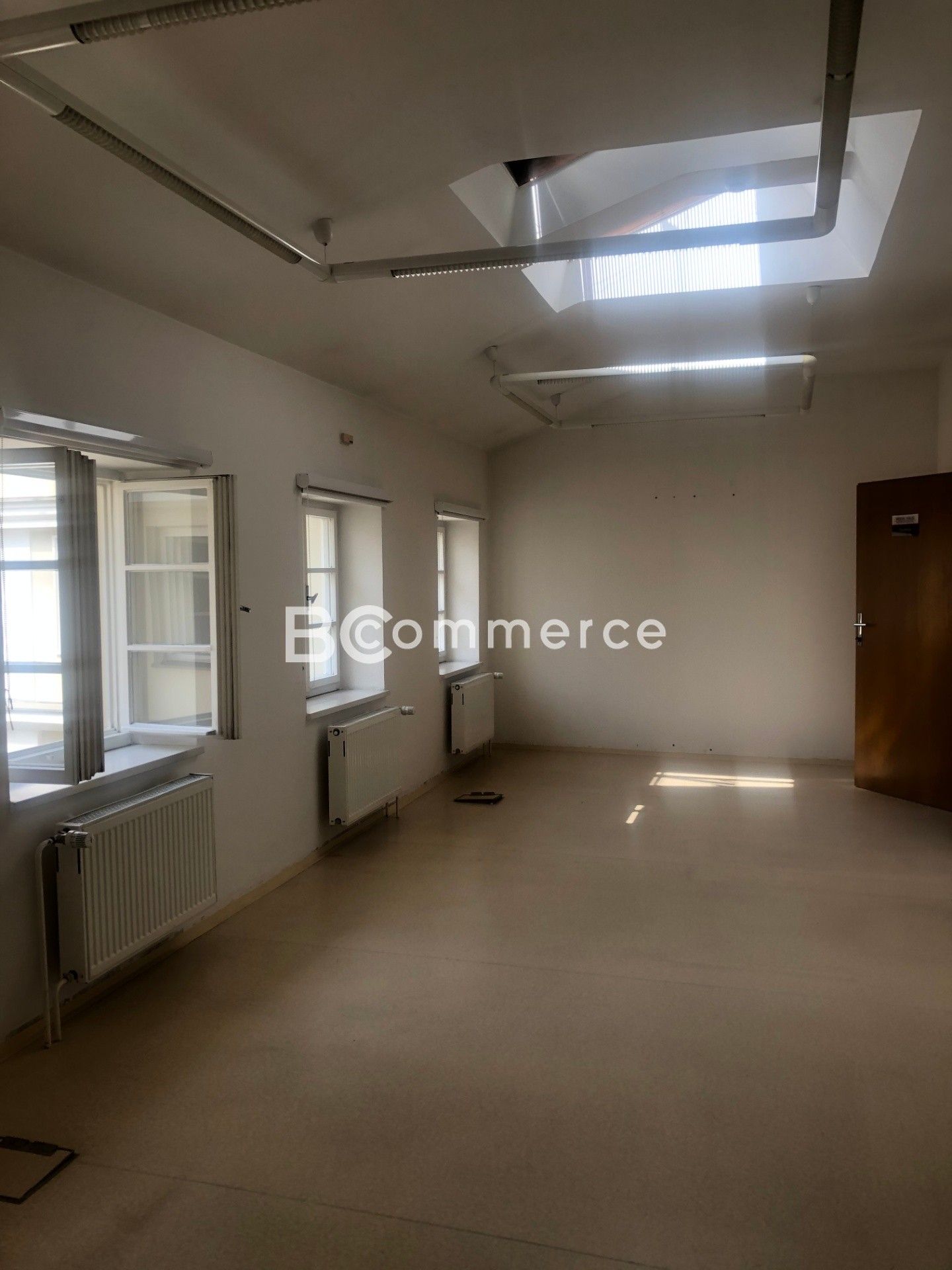 Pronájem komerčního prostoru 99 m² - foto 5