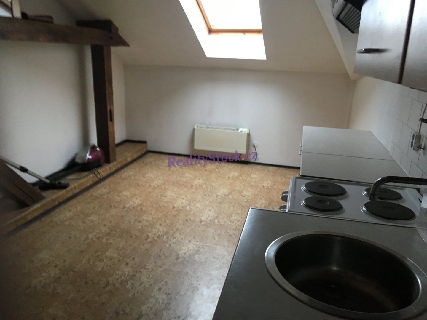 Pronájem bytu 2+1 65 m² - foto 4