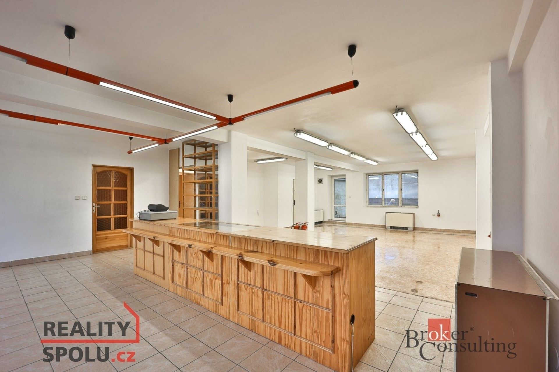 Pronájem komerčního prostoru 100 m² - foto 6