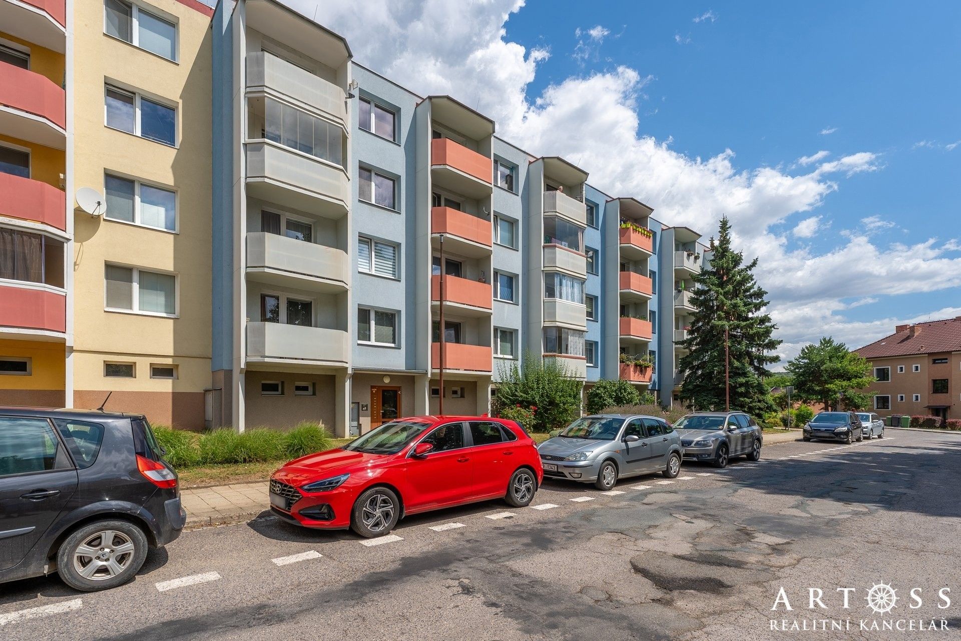 Prodej bytu 2+1 55 m² - foto 1