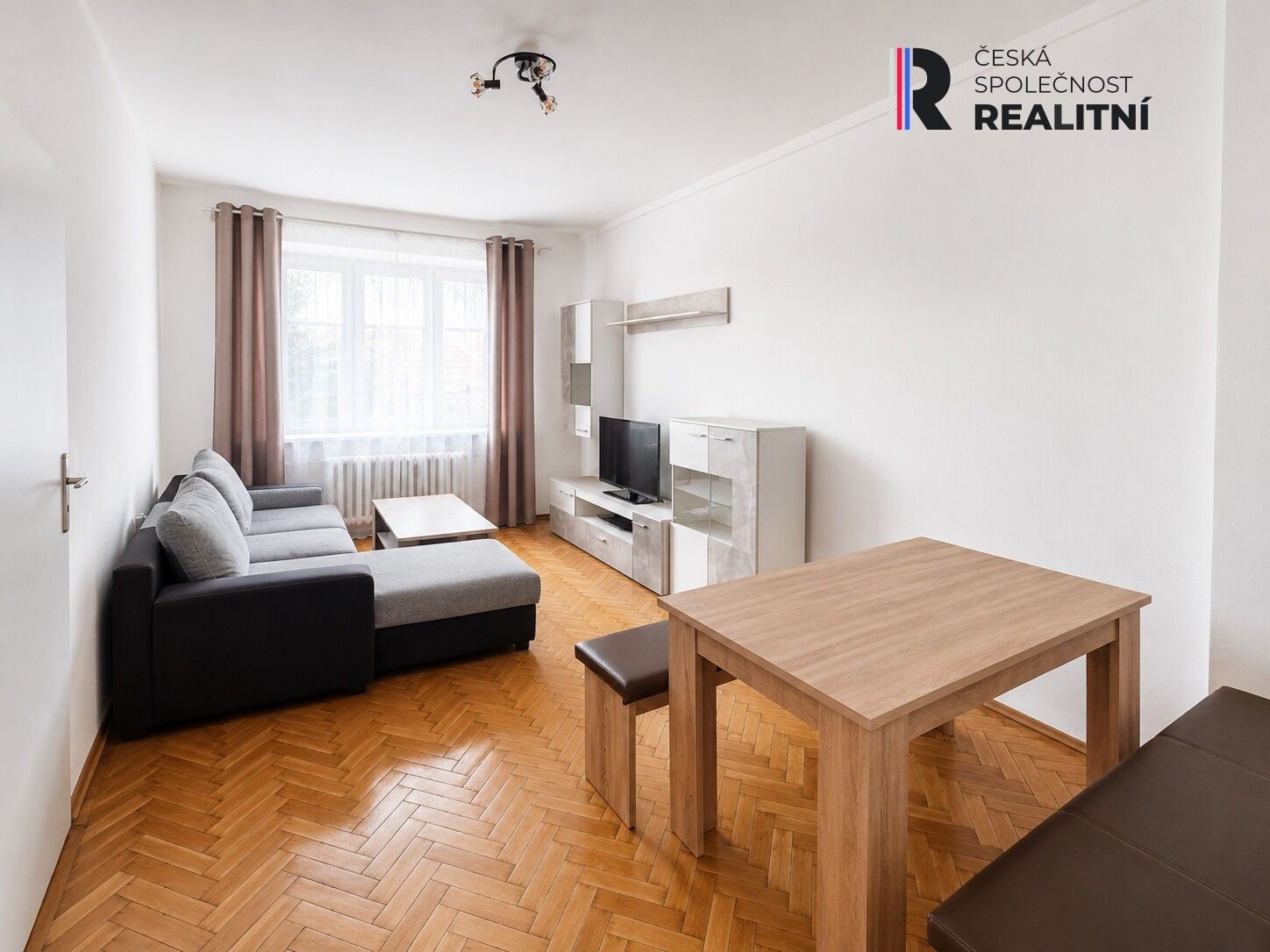 Pronájem bytu 2+1 62 m² - foto 3