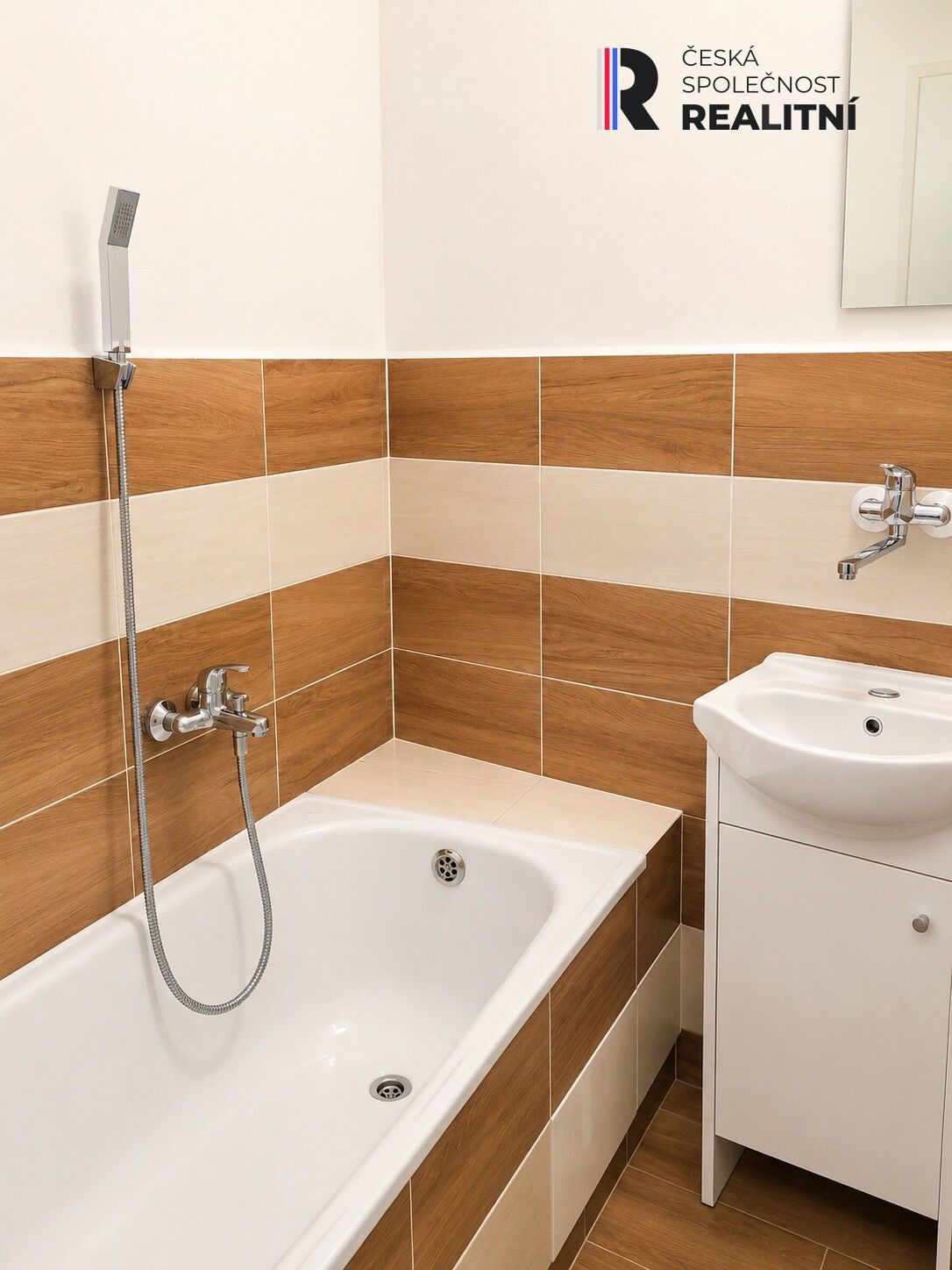 Pronájem bytu 2+1 62 m² - foto 5