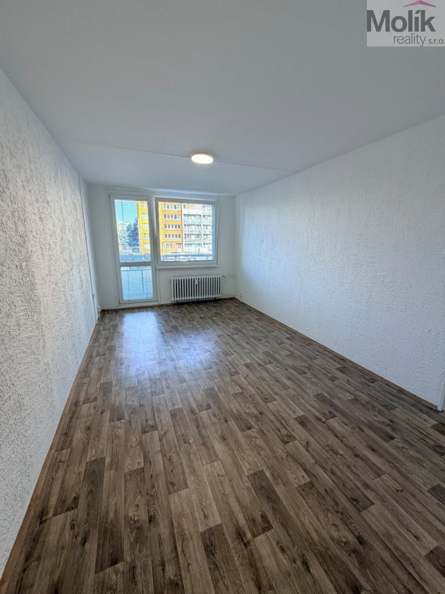Pronájem bytu 2+kk 49 m² - foto 4