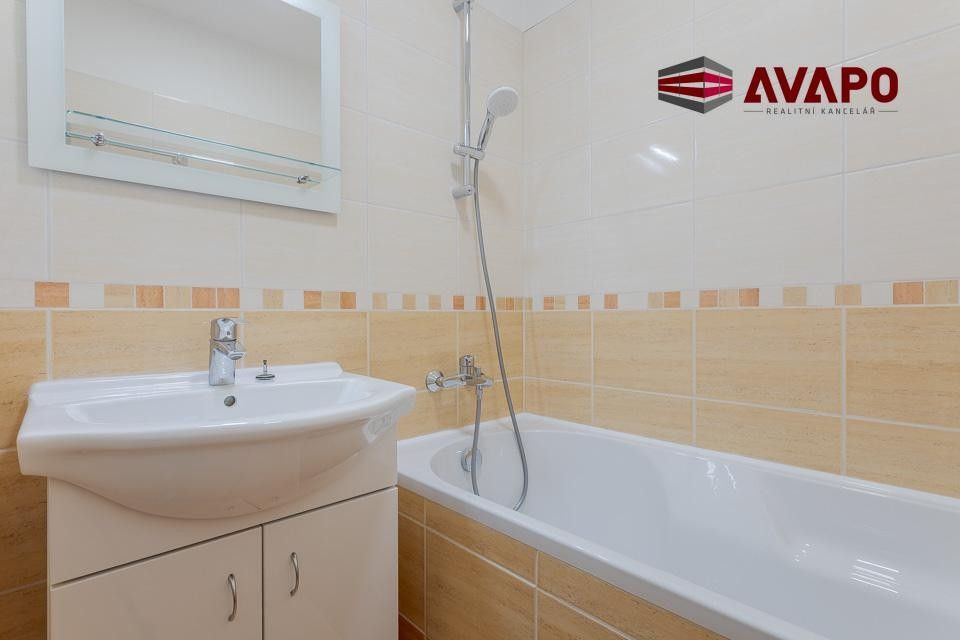 Pronájem bytu 2+1 59 m² - foto 12