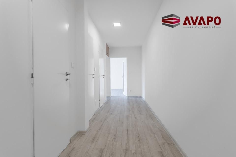 Pronájem bytu 2+1 59 m² - foto 13