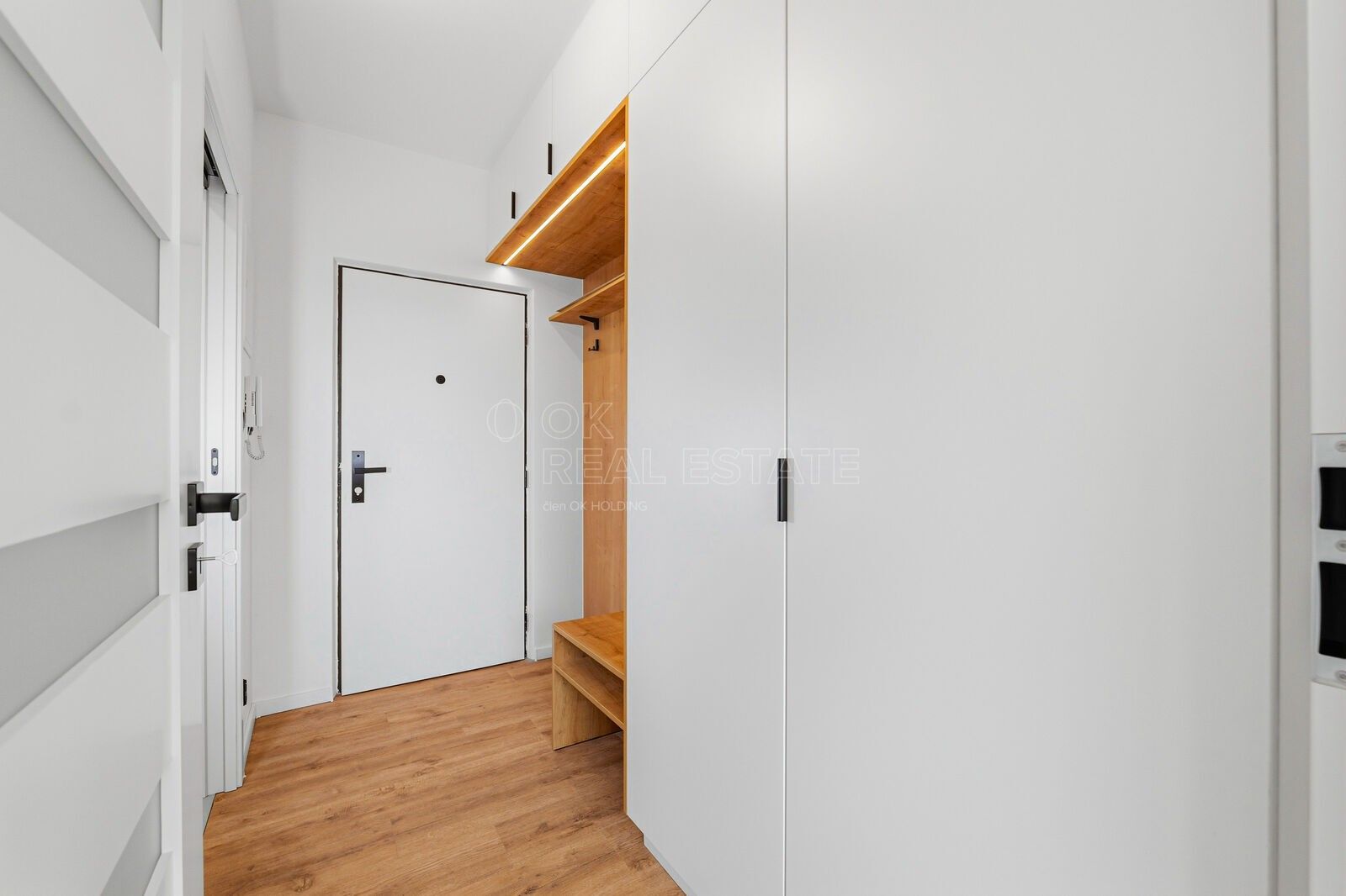 Pronájem bytu 1+1 40 m² - foto 10