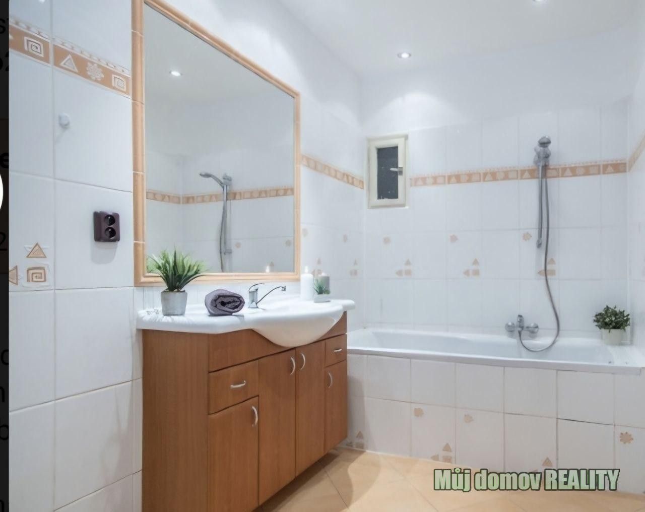 Pronájem bytu 3+1 130 m² - foto 5