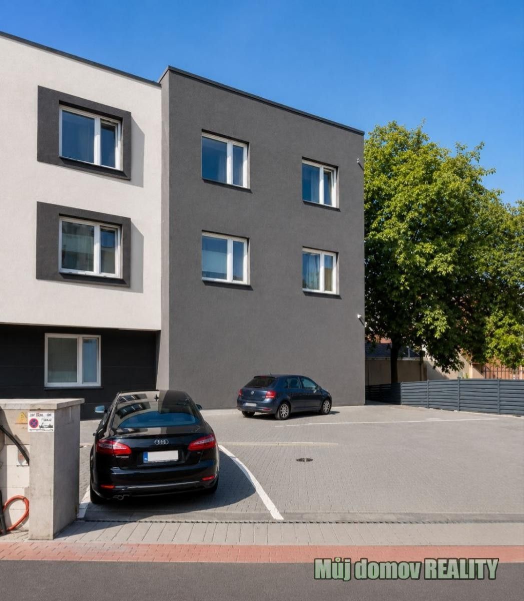 Pronájem bytu 1+kk 26 m² - foto 1