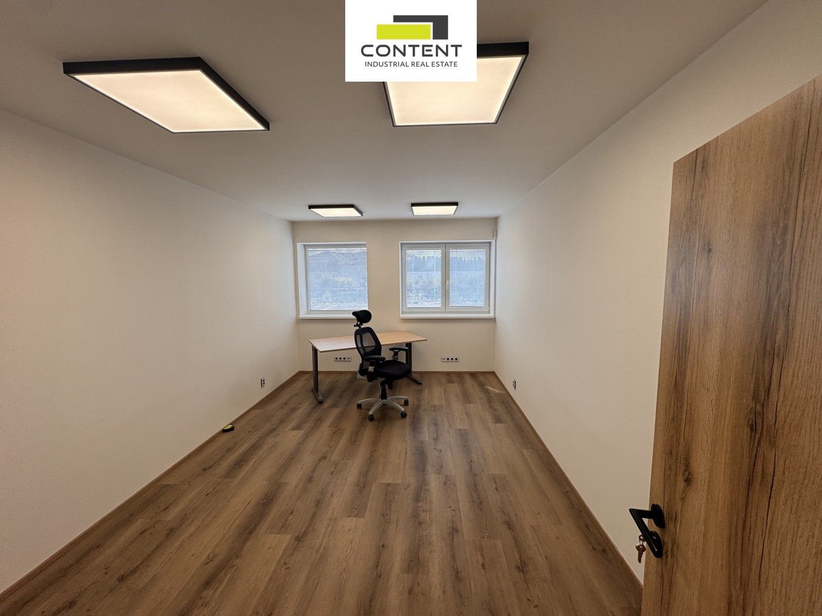 Pronájem komerčního prostoru 1890 m² - foto 15