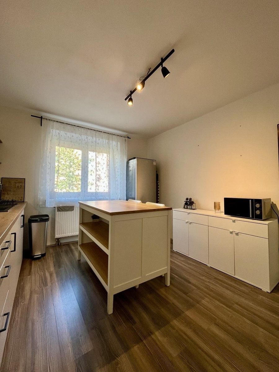 Pronájem bytu 2+1 52 m² - foto 4