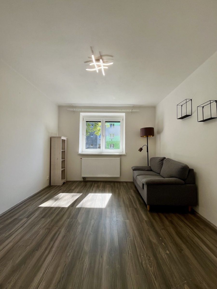 Pronájem bytu 2+1 52 m² - foto 13