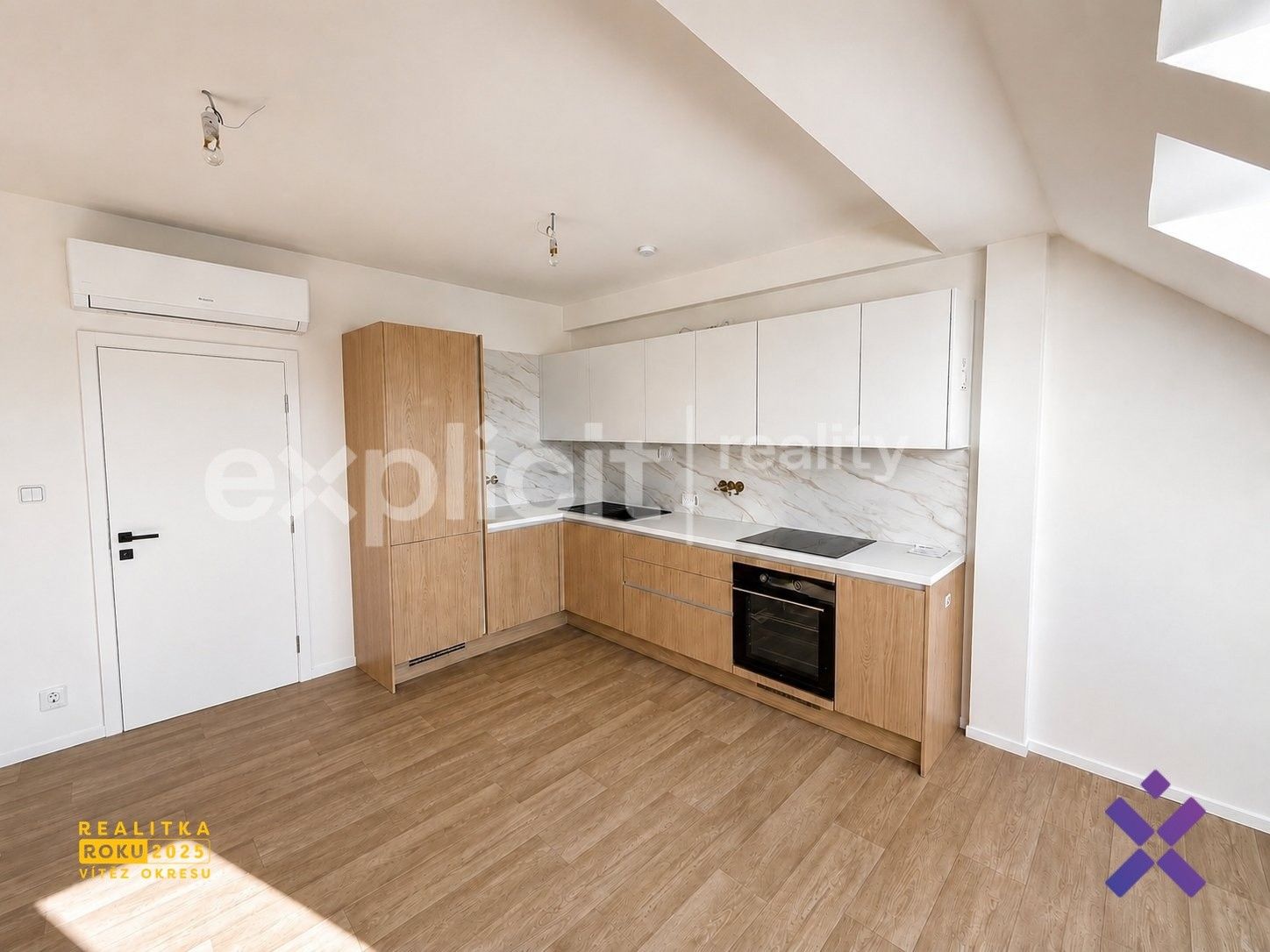 Pronájem bytu 3+kk 94 m² - foto 1