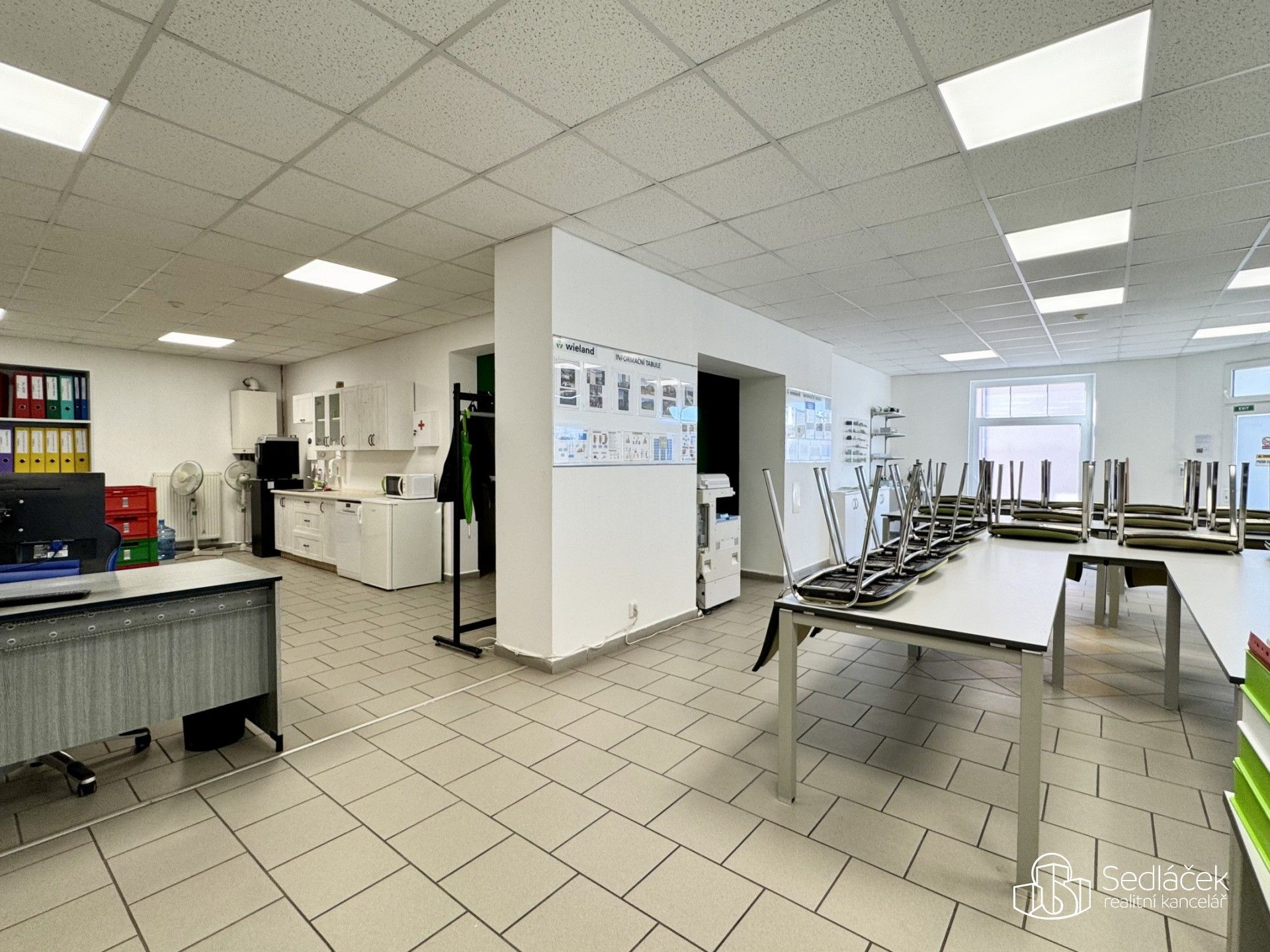 Pronájem komerčního prostoru 100 m² - foto 4
