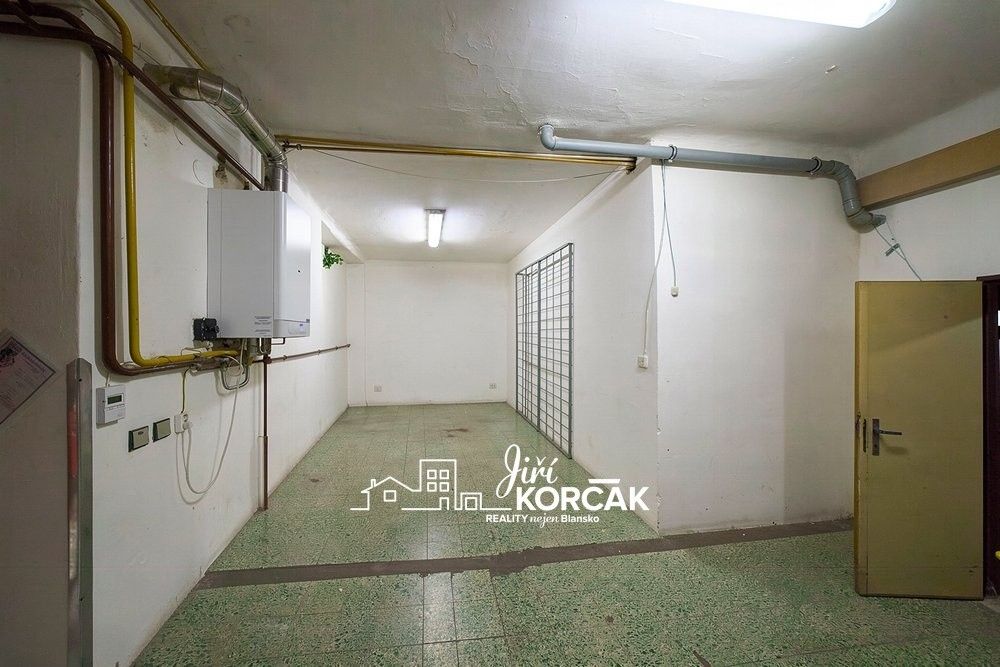Pronájem komerčního prostoru 72 m² - foto 8
