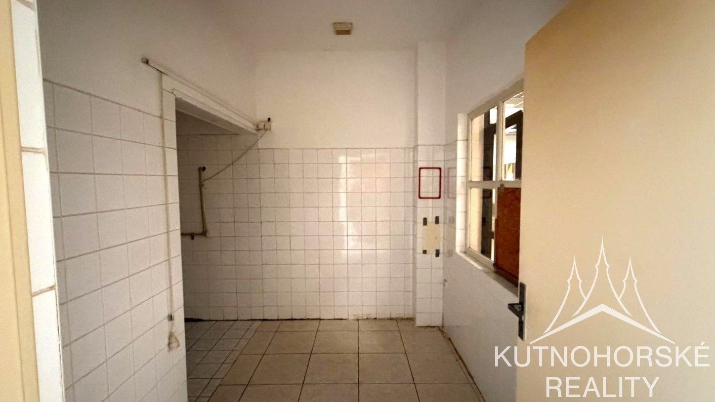 Pronájem komerčního prostoru 262 m² - foto 8