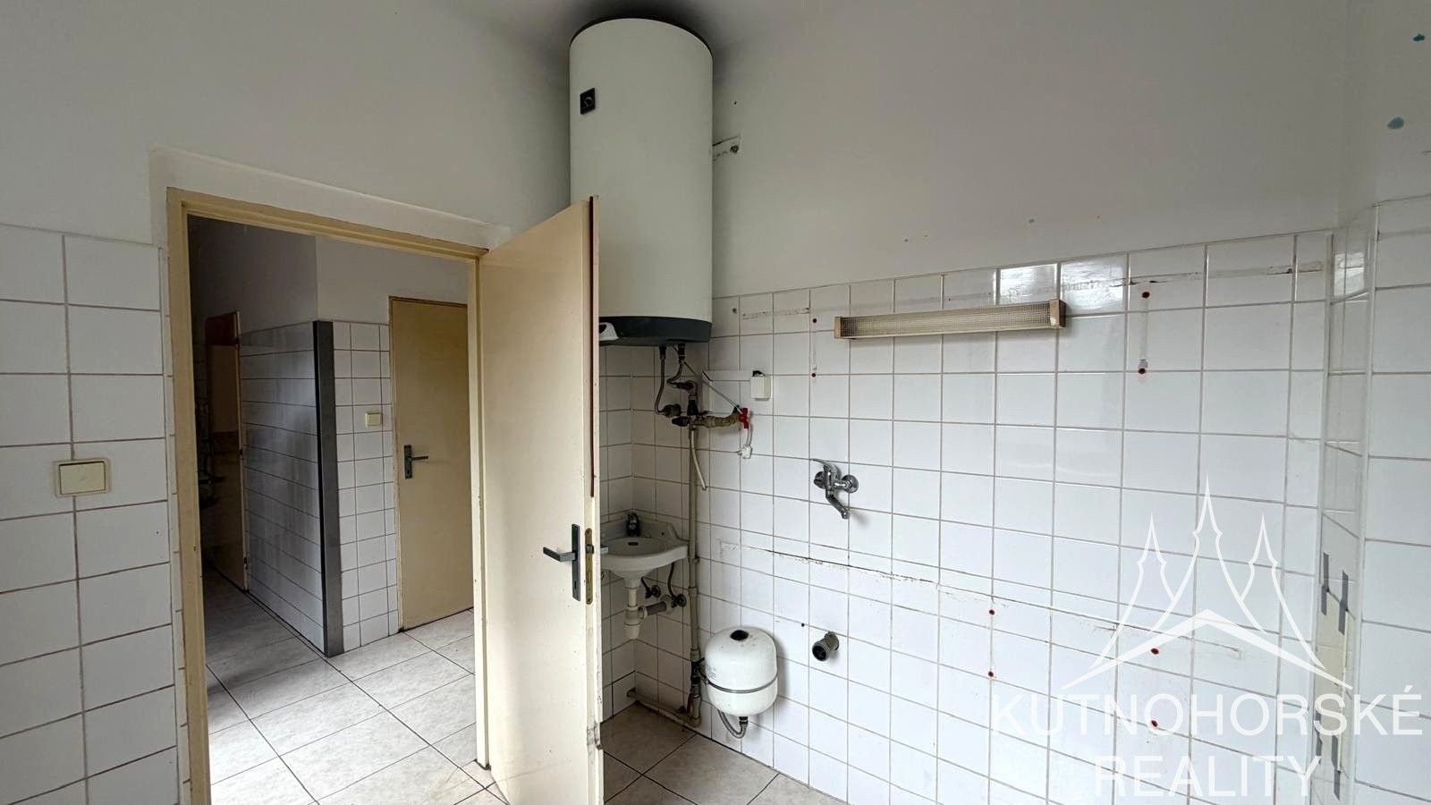 Pronájem komerčního prostoru 262 m² - foto 12