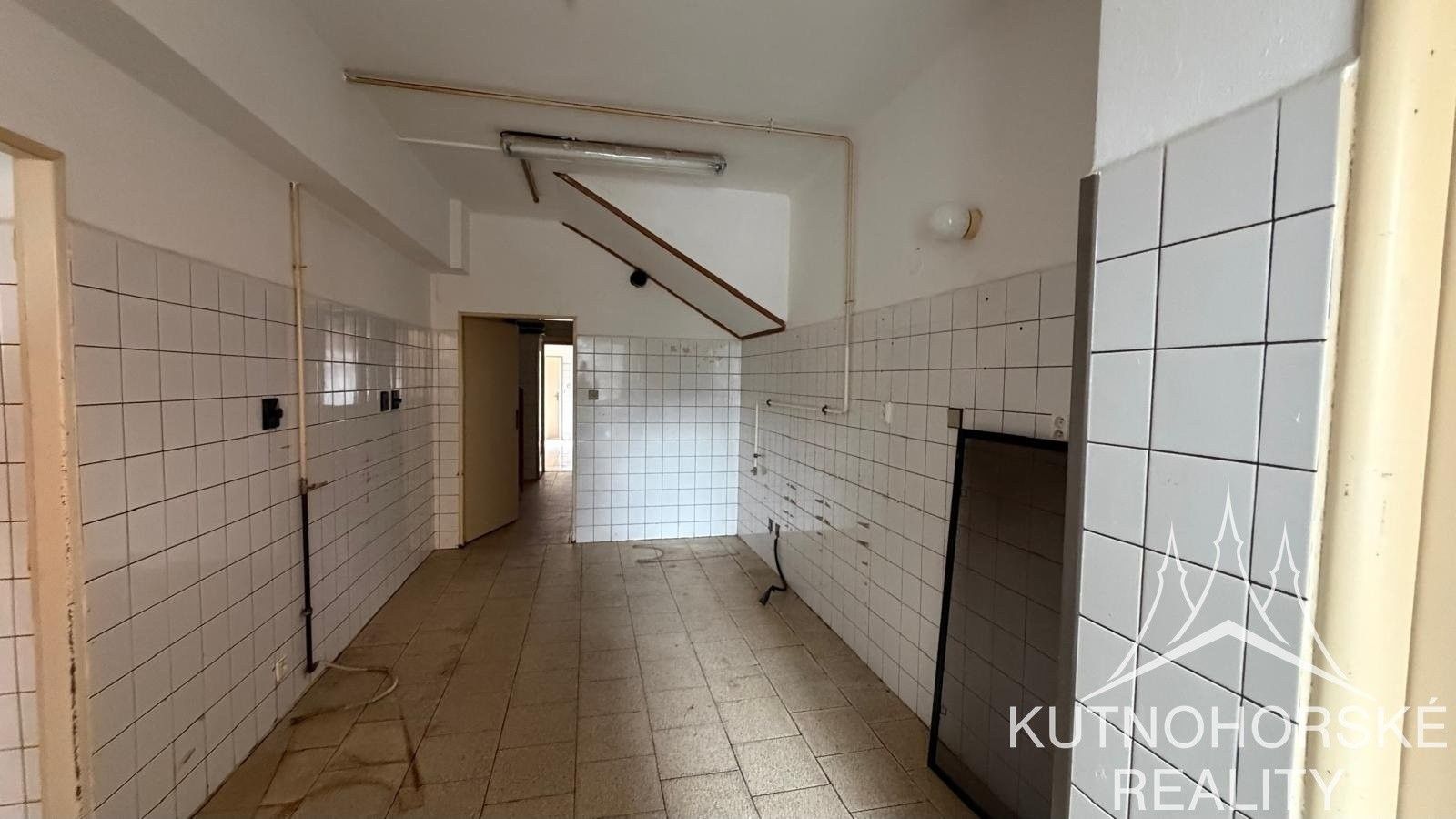 Pronájem komerčního prostoru 262 m² - foto 16