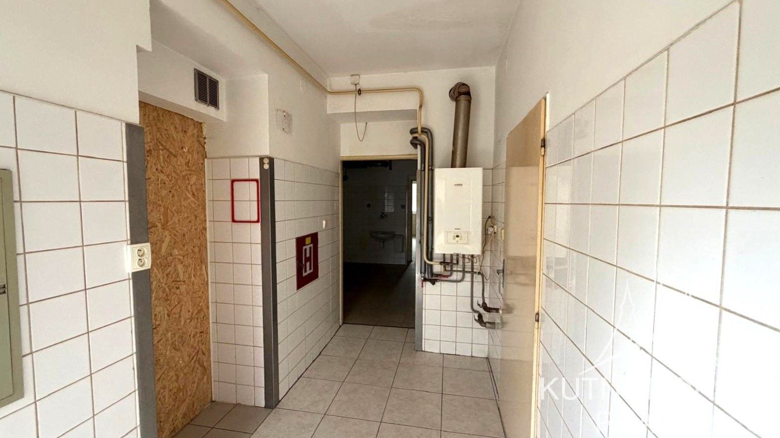 Pronájem komerčního prostoru 262 m² - foto 14