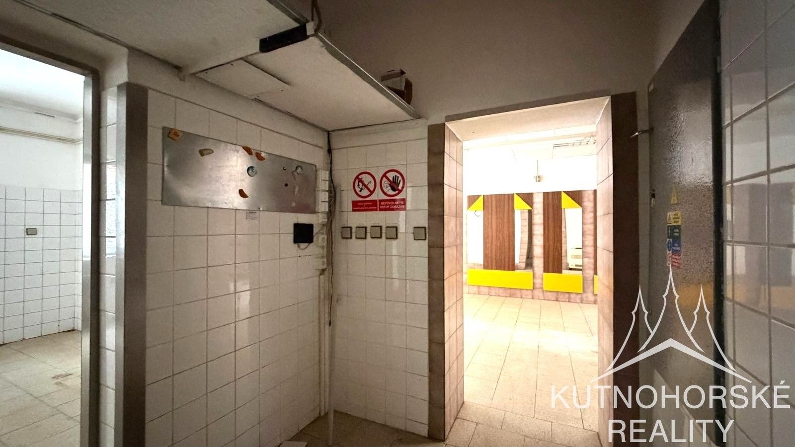 Pronájem komerčního prostoru 262 m² - foto 19