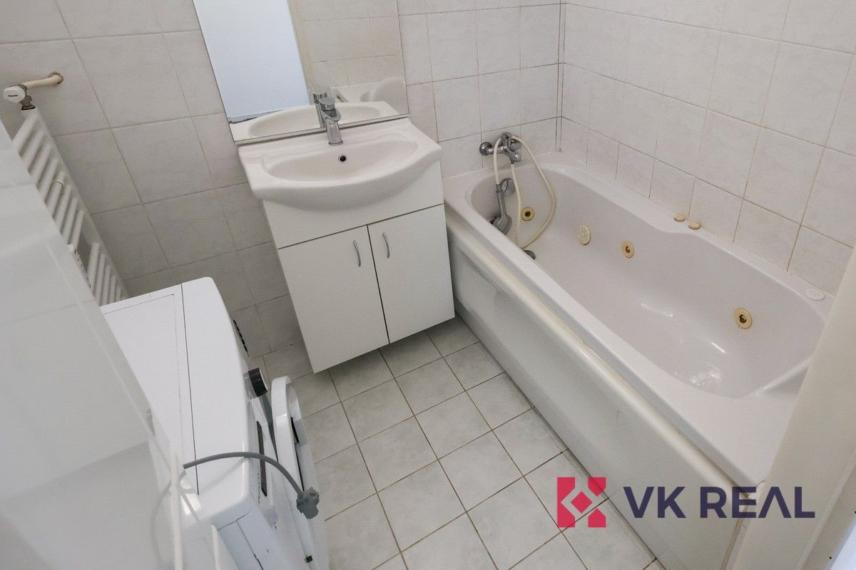 Pronájem bytu 2+1 75 m² - foto 15
