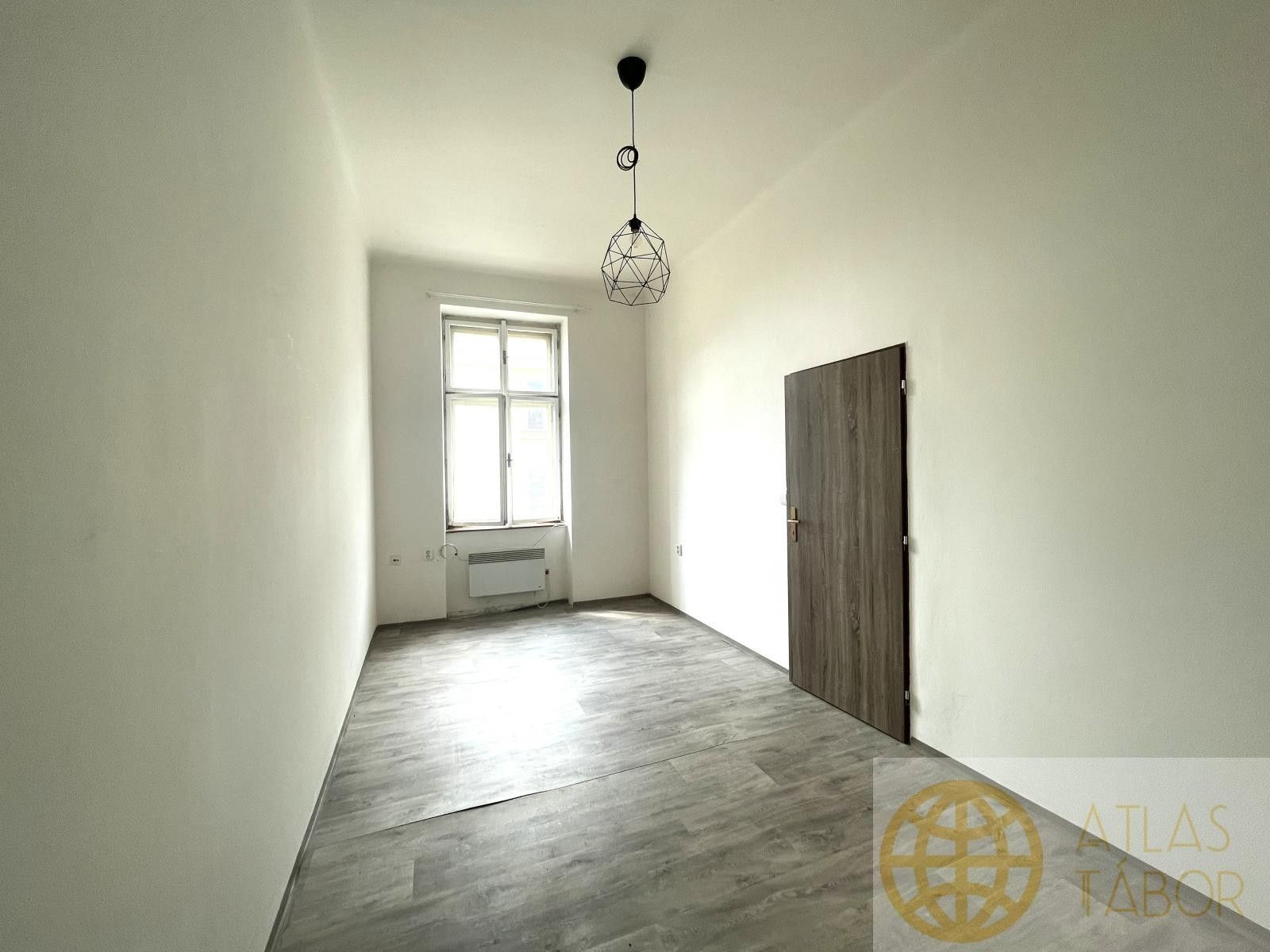 Pronájem bytu 1+1 50 m² - foto 5