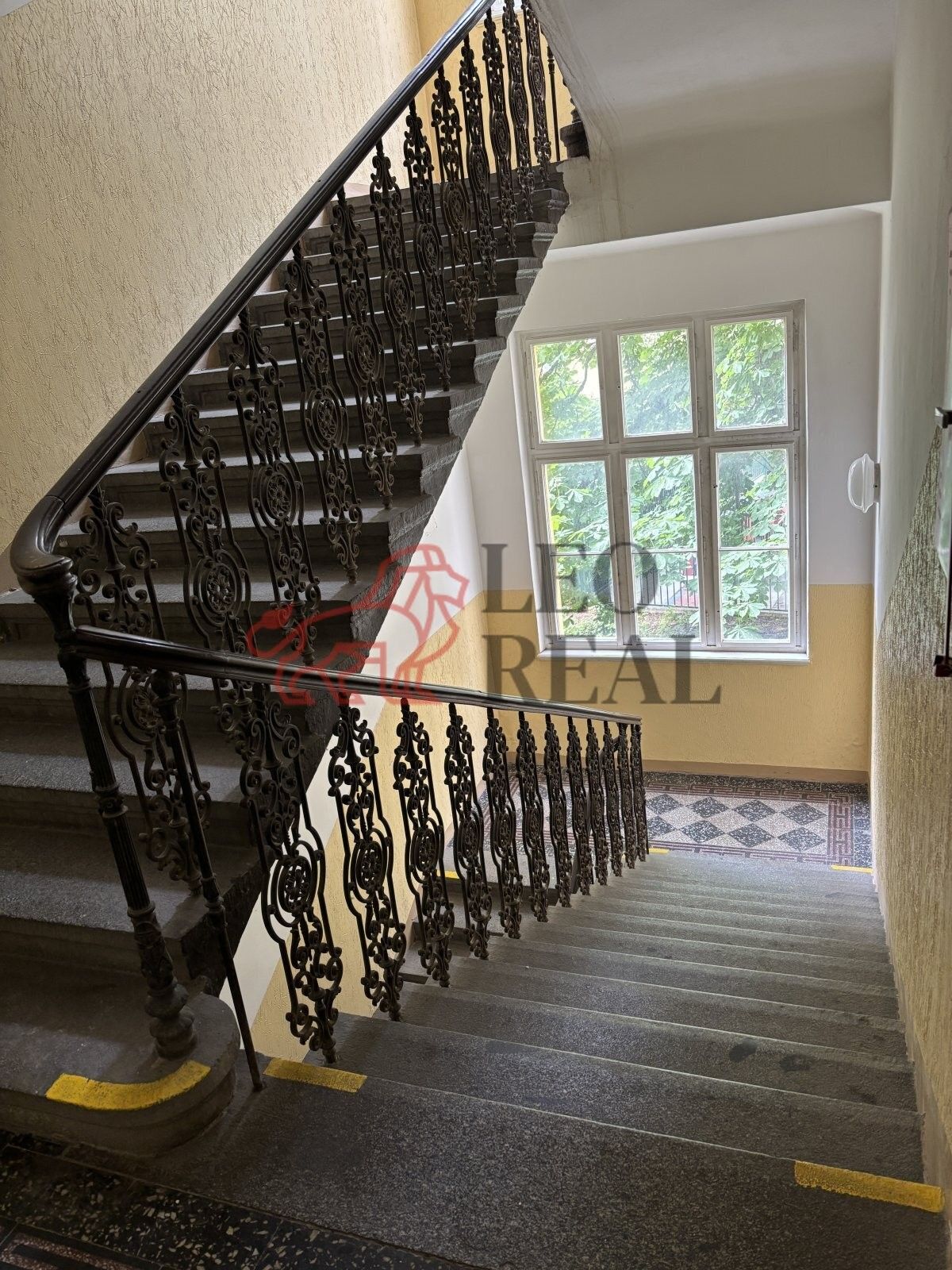 Pronájem domu 1228 m² - foto 3