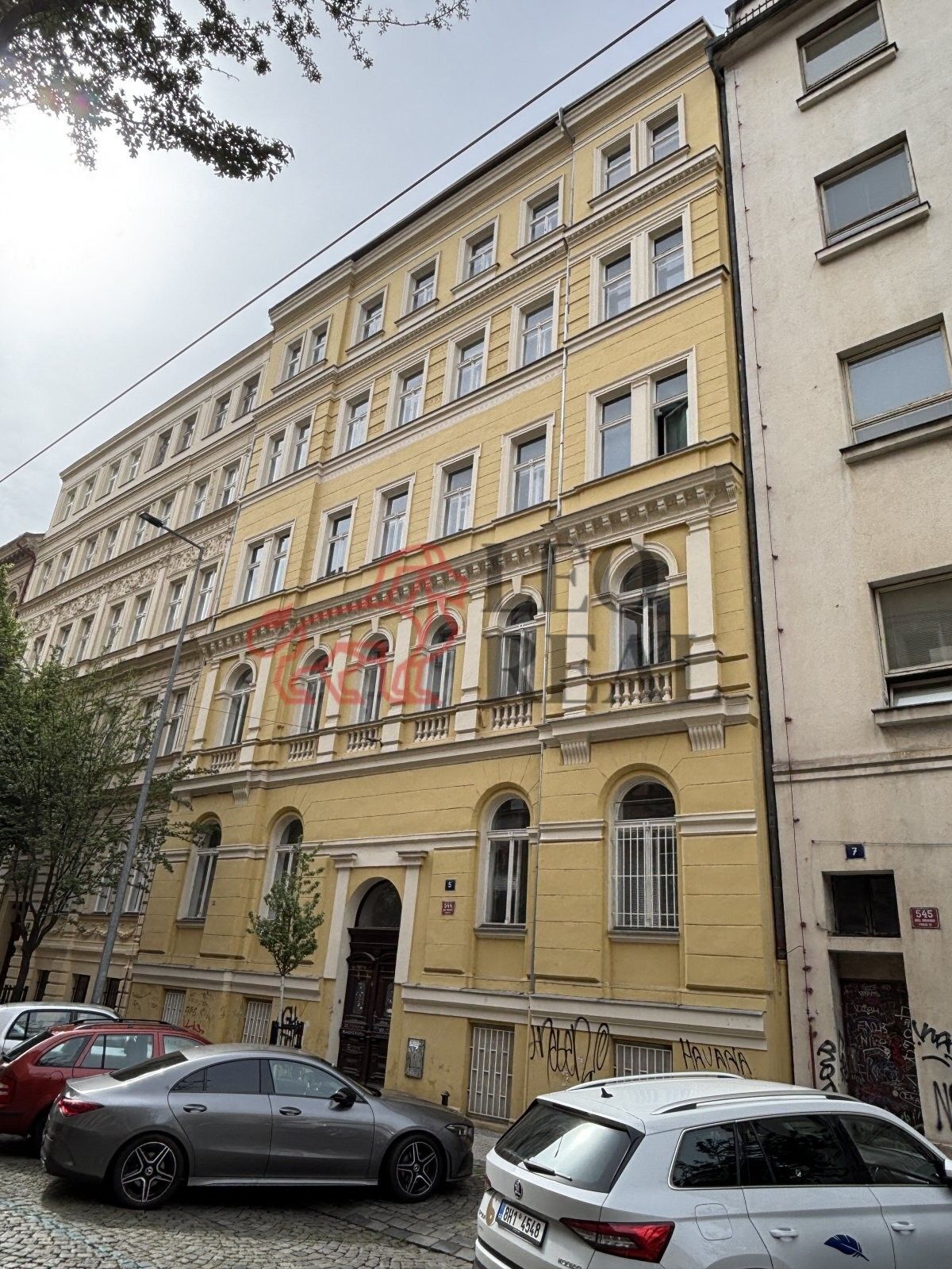 Pronájem domu 1228 m² - foto 1