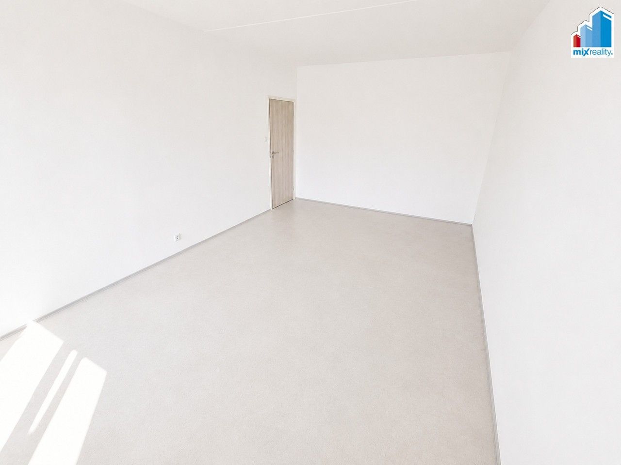 Pronájem bytu 2+1 67 m² - foto 7