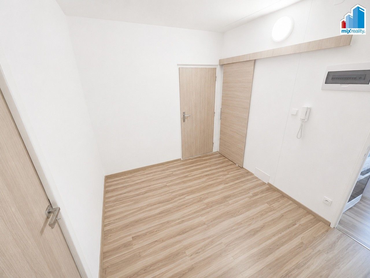 Pronájem bytu 2+1 67 m² - foto 8