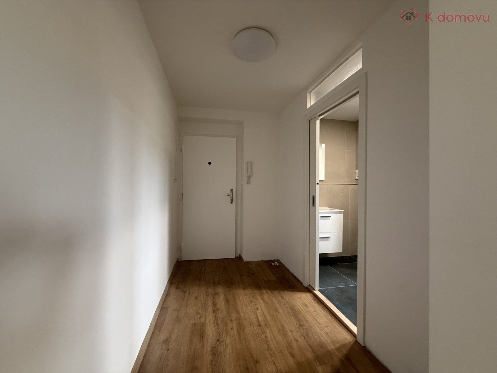Pronájem bytu 2+1 53 m² - foto 12