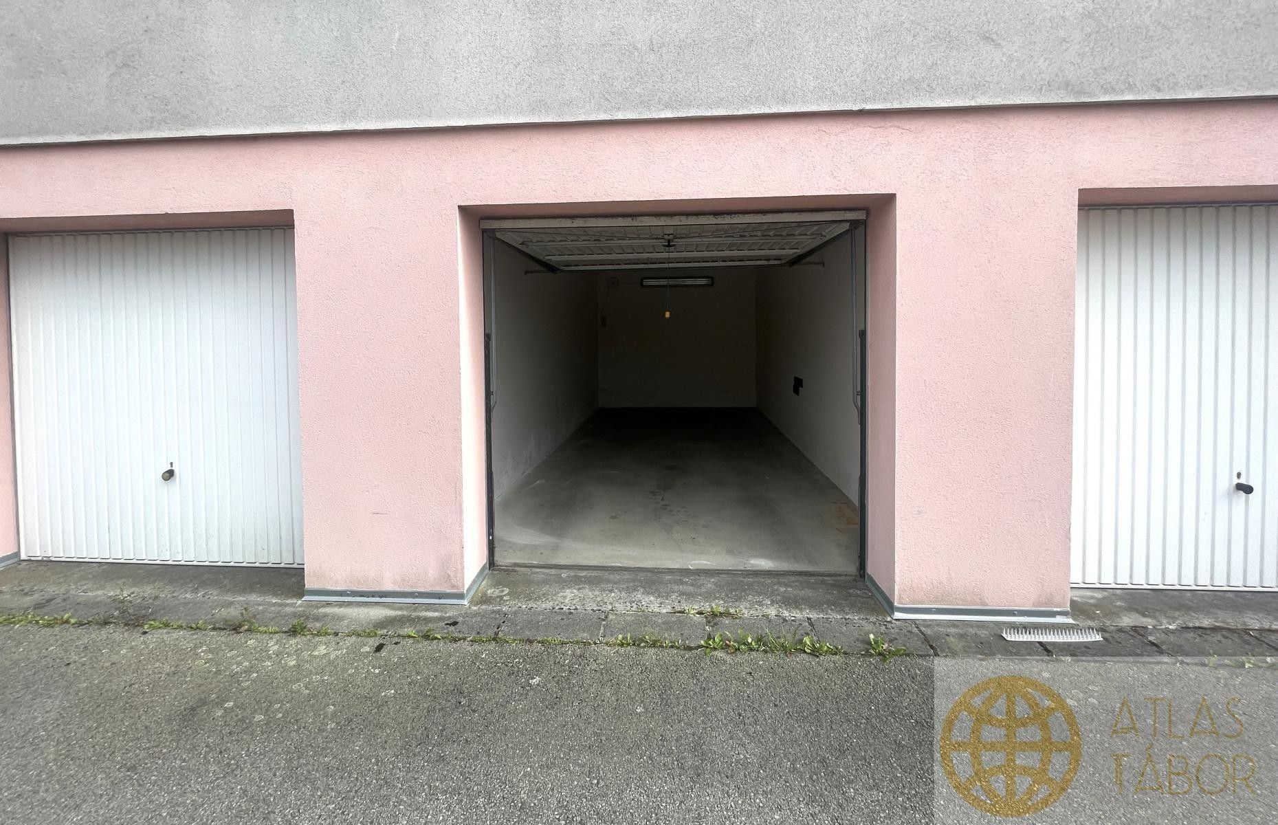 Pronájem nemovitosti 19 m² - foto 1