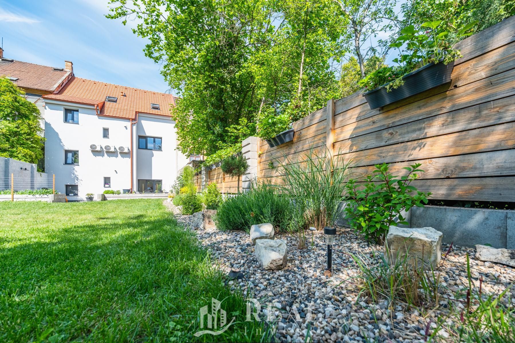 Prodej domu 240 m² - foto 2