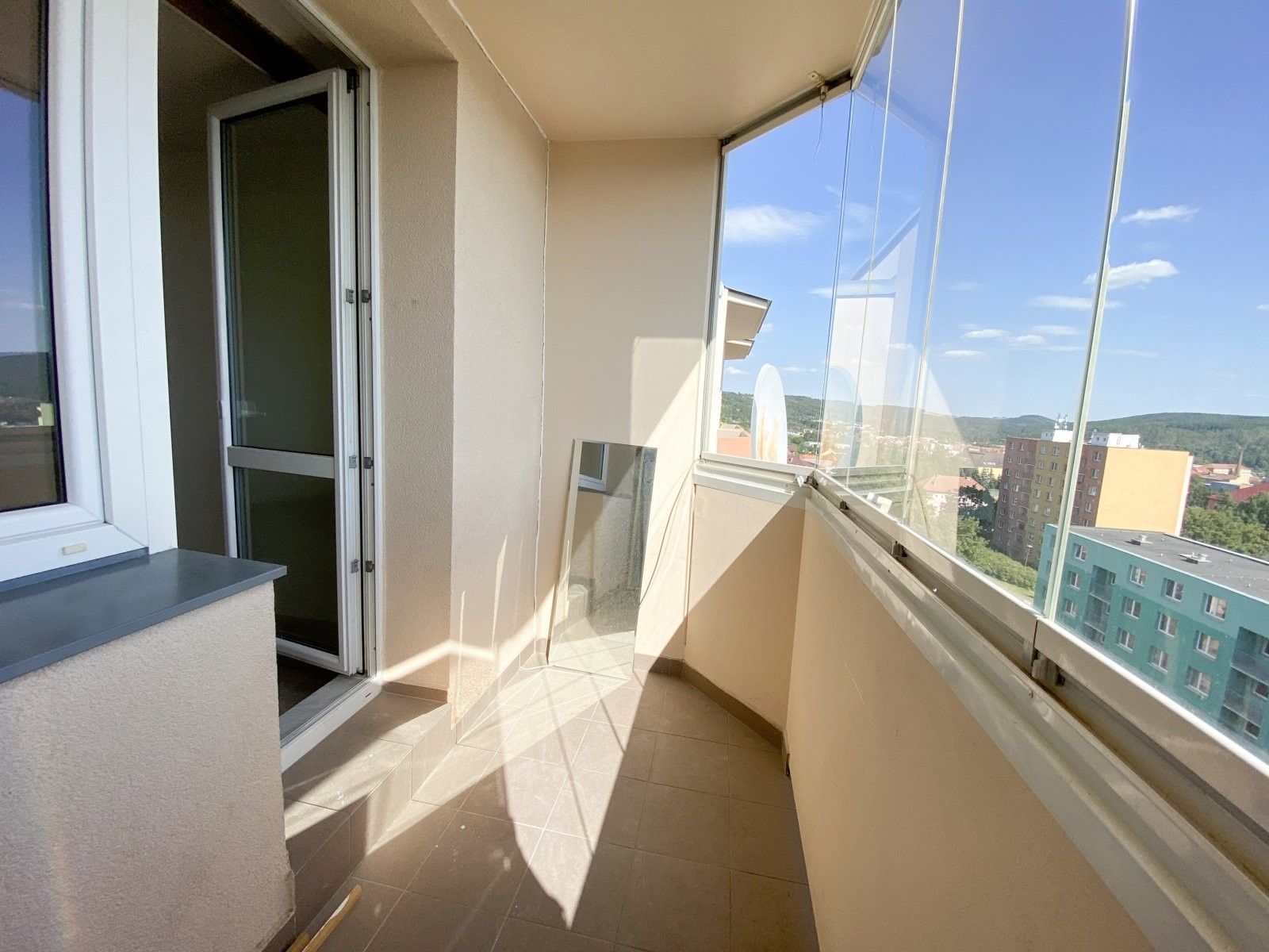 Pronájem bytu 1+1 37 m² - foto 3