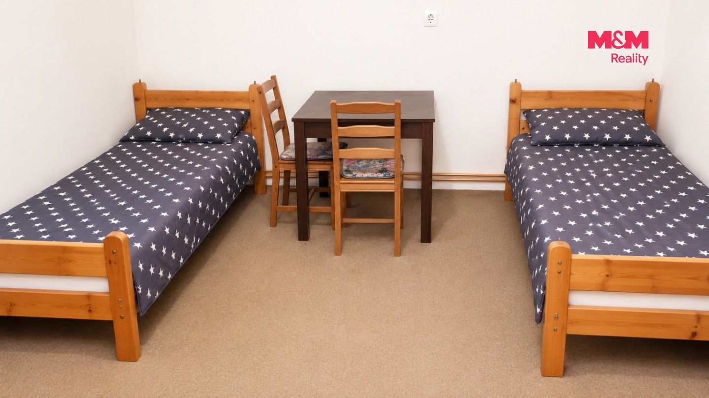 Pronájem domu 639 m² - foto 2