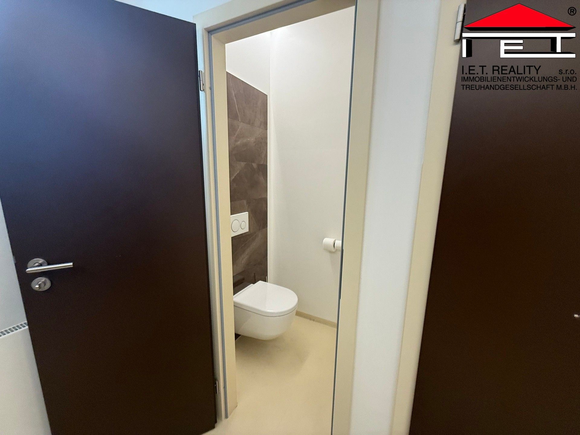 Pronájem komerčního prostoru 35 m² - foto 8