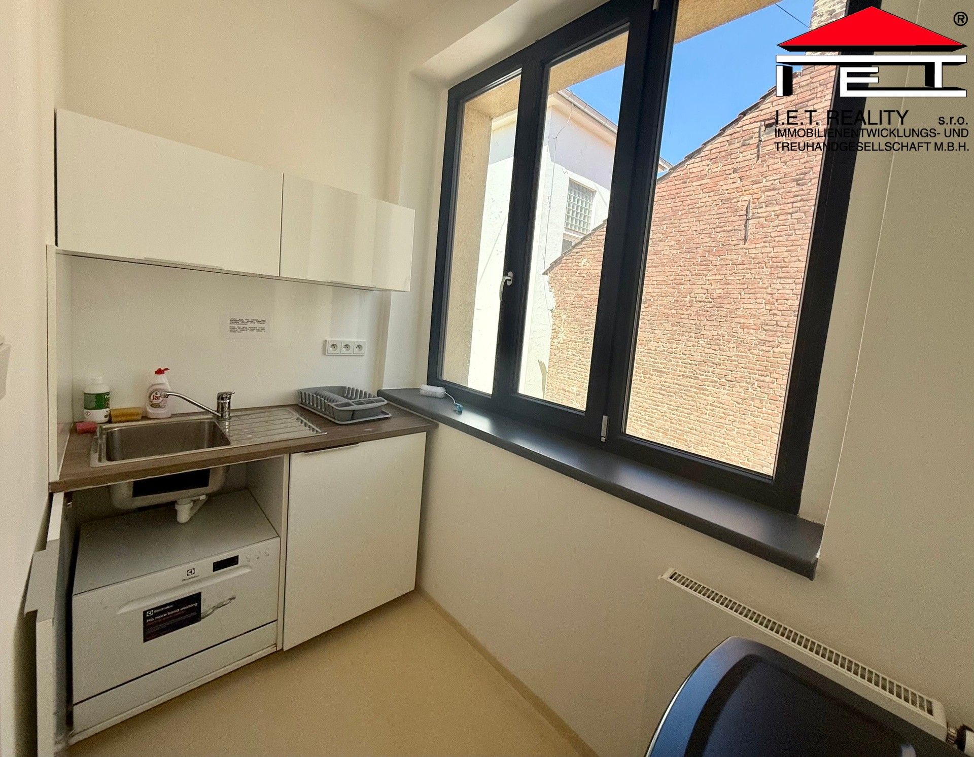 Pronájem komerčního prostoru 35 m² - foto 4