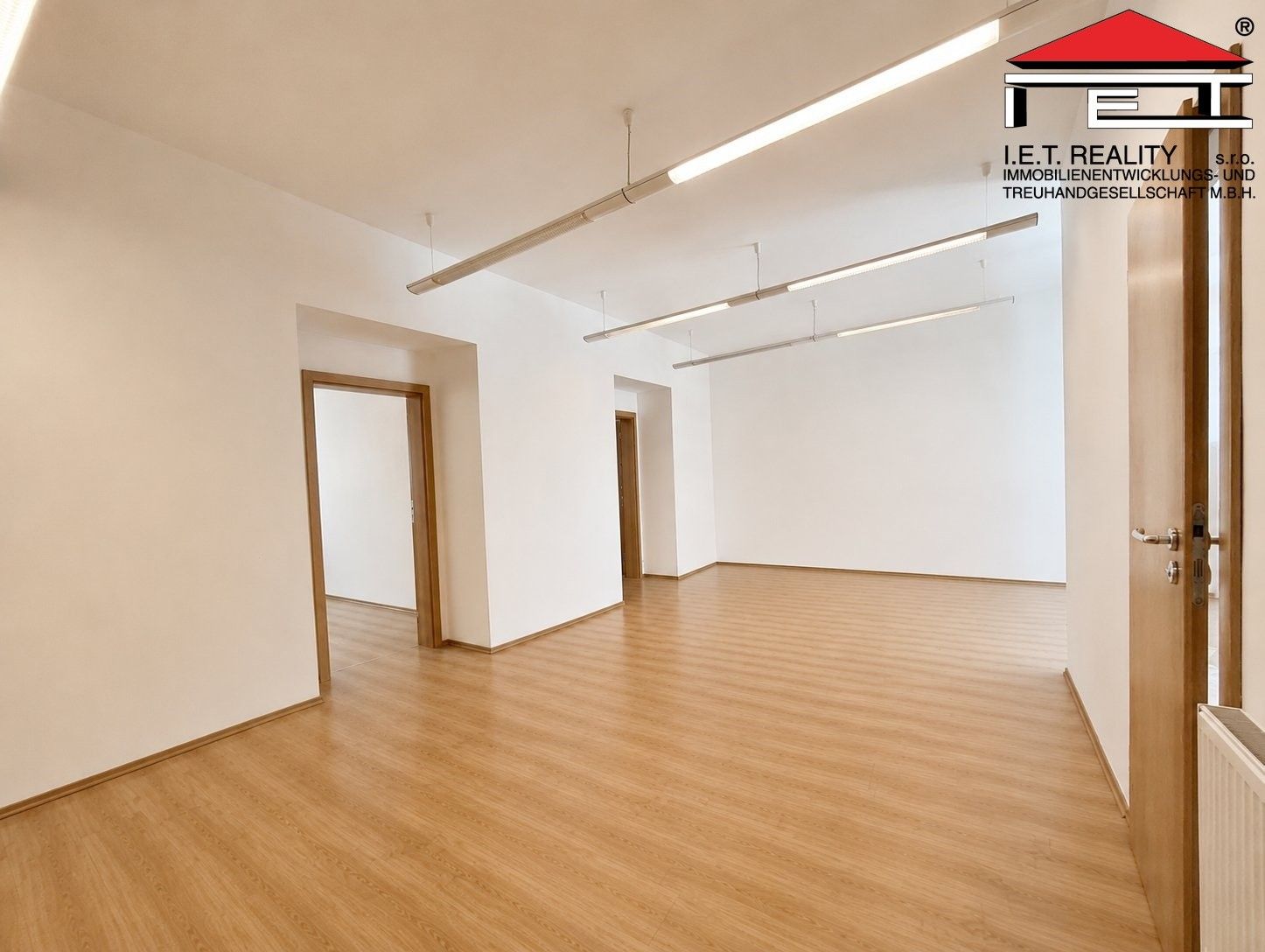 Pronájem komerčního prostoru 87 m² - foto 3